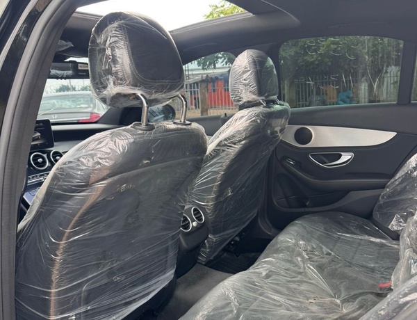 FOREIGN USED 2016 KEYLESS MERCEDES BENZ C300 FOR SALE IN KADUNA