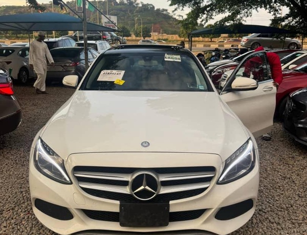 FOREIGN USED 2016 MERCEDES BENZ C300 FOR SALE