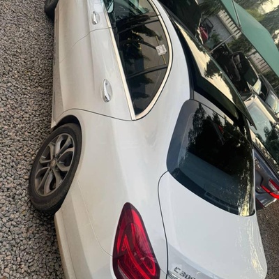 FOREIGN USED 2016 MERCEDES BENZ C300 FOR SALE