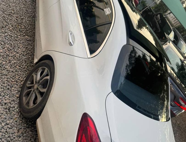 FOREIGN USED 2016 MERCEDES BENZ C300 FOR SALE