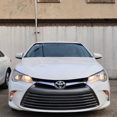 Foreign used 2016 Toyota Camry LE in Lagos