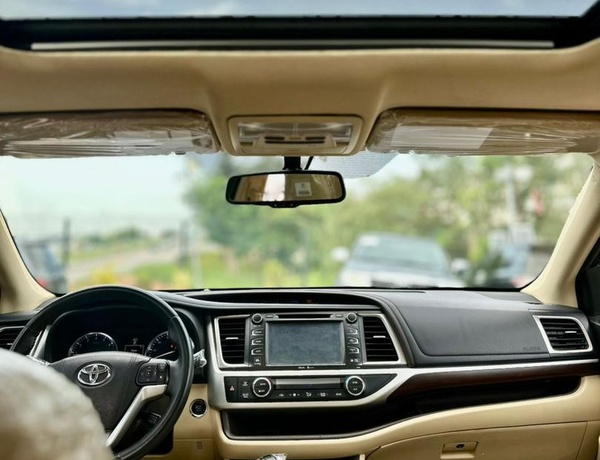 FOREIGN USED 2016 TOYOTA HIGHLANDER LIMITED FOR SALE