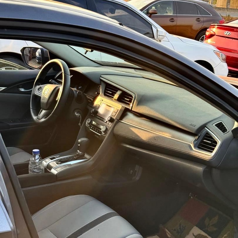 FOREIGN USED 2017 HONDA CIVIC FOR SALE IN ABUJA image