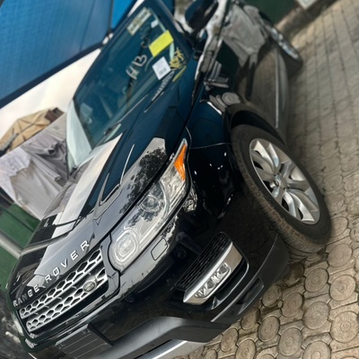 FOREIGN USED 2017 RANGE ROVER SPORT HSE FOR SALE IN ABUJA