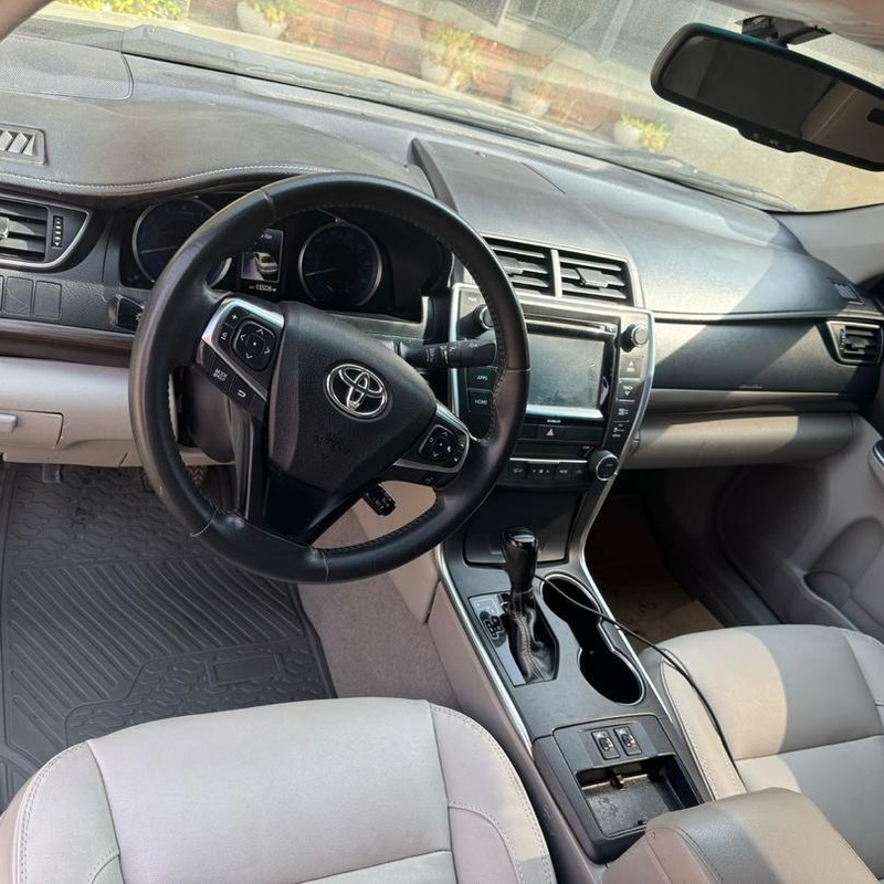 FOREIGN USED 2016 TOYOTA CAMRY XLE FOR SALE image