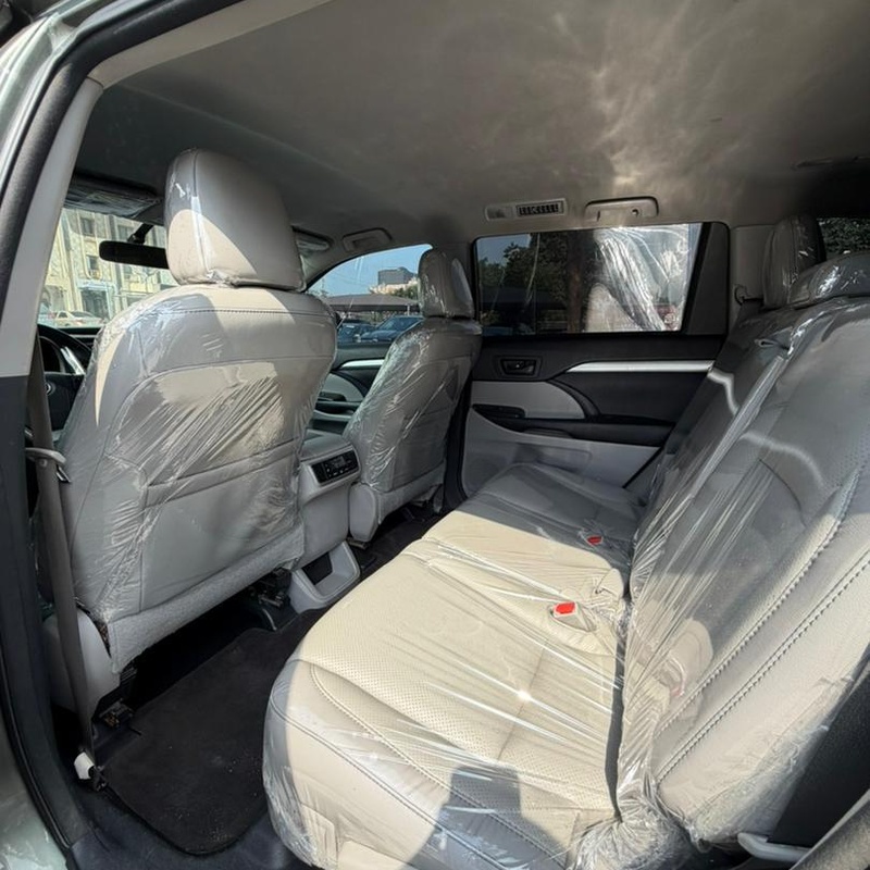 FOREIGN USED 2017 TOYOTA HIGHLANDER FOR SALE IN ABUJA image