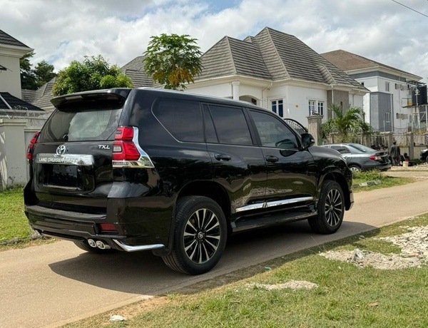 FOREIGN USED 2017 TOYOTA LAND CRUISER PRADO TX.L FOR SALE IN ABUJA