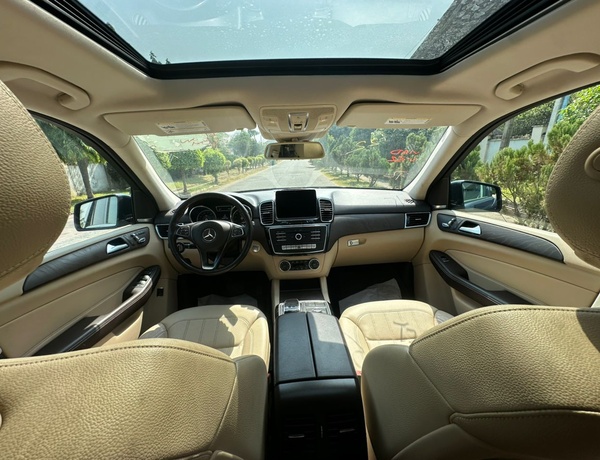 Foreign Used 2018 GLE350 Mercedes Benz  for Sale In Abuja