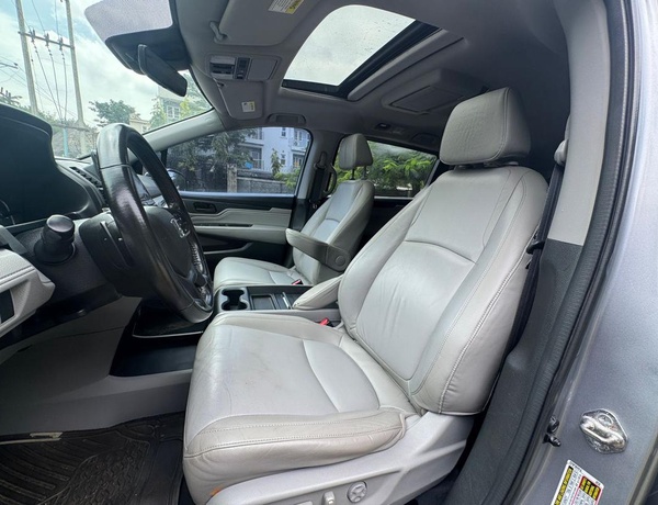 FOREIGN USED   2018 HONDA ODESSY TOURING FOR SALE IN ABUJA