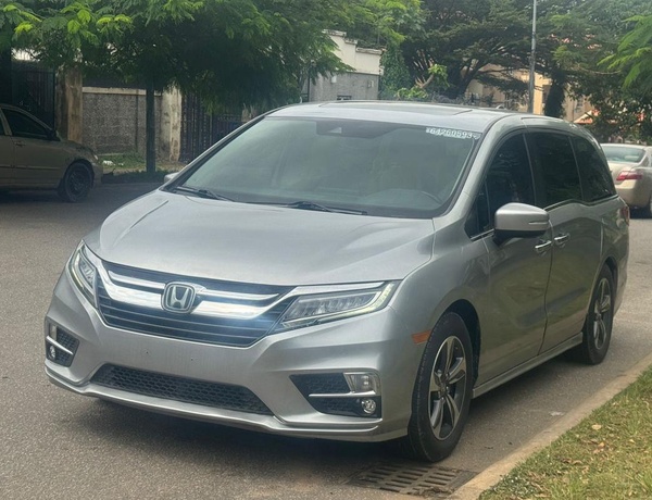 FOREIGN USED   2018 HONDA ODESSY TOURING FOR SALE IN ABUJA