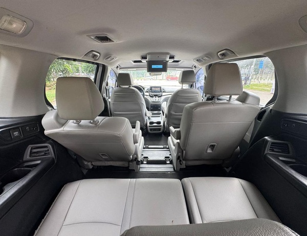 FOREIGN USED   2018 HONDA ODESSY TOURING FOR SALE IN ABUJA