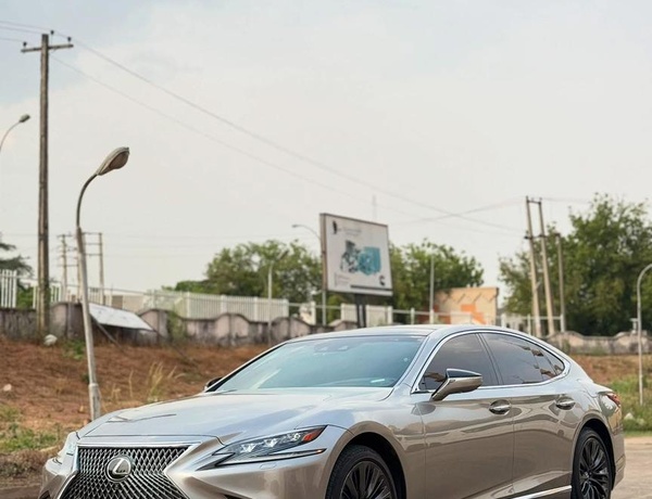 FOREIGN USED 2018 LEXUS LS500 FULL OPTION FOR SALE