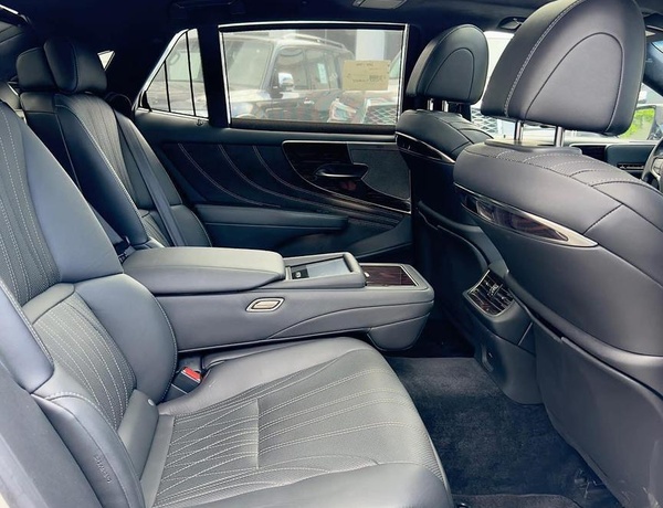 FOREIGN USED 2018 LEXUS LS500 FULL OPTION FOR SALE