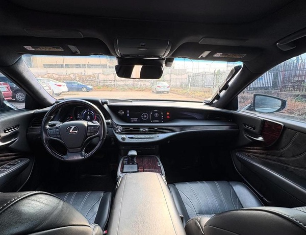 FOREIGN USED 2018 LEXUS LS500 FULL OPTION FOR SALE