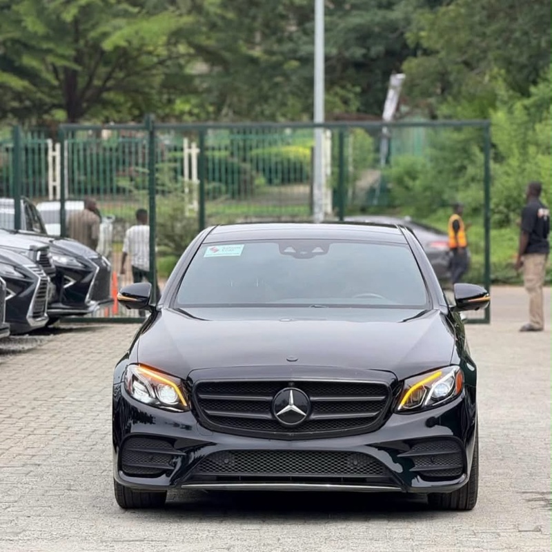 FOREIGN USED 2018 MERCEDES BENZ E300 FOR SALE IN ABUJA image