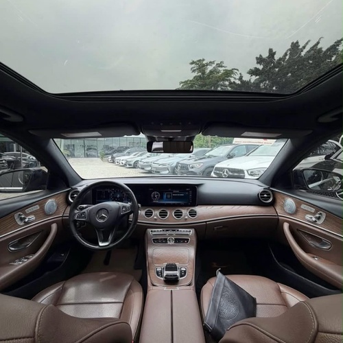 FOREIGN USED 2018 MERCEDES BENZ E300 FOR SALE IN ABUJA