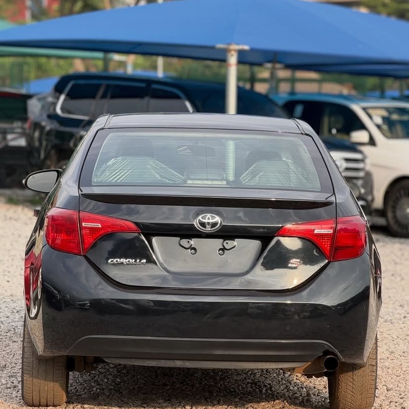 FOREIGN USED 2018 TOYOTA COROLLA (S) FOR SALE IN ABUJA image