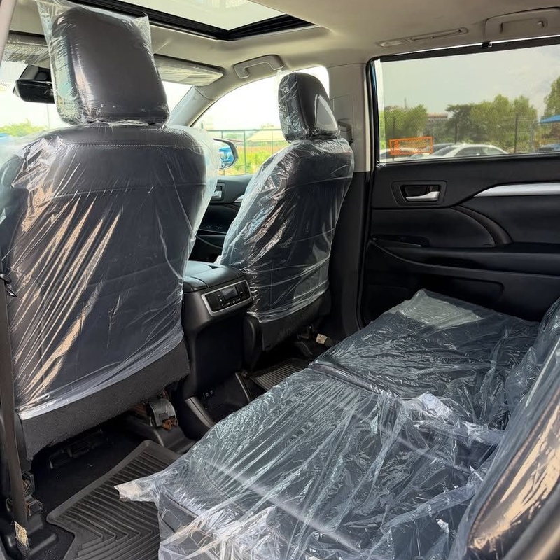 FOREIGN USED   2018 TOYOTA HIGHLANDER FOR SALE IN ABUJA image