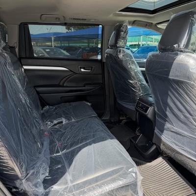 FOREIGN USED   2018 TOYOTA HIGHLANDER FOR SALE IN ABUJA