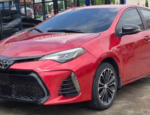FOREIGN USED 2018 UPGRADED TOYOTA COROLLA FOR SALE