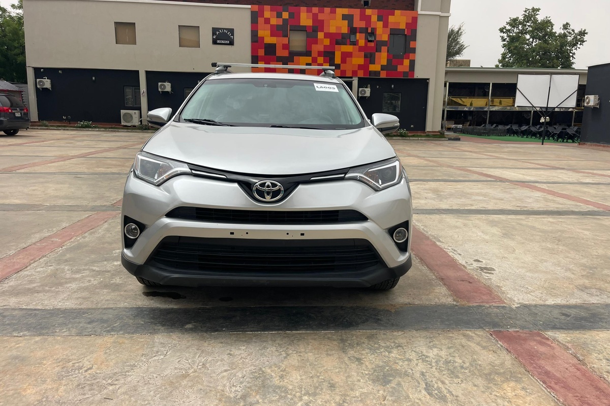 Nigerian Cars Hero Image