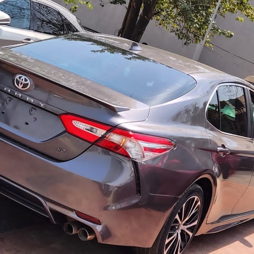 Foreign used 2019 Camry SE for Sale In Abuja