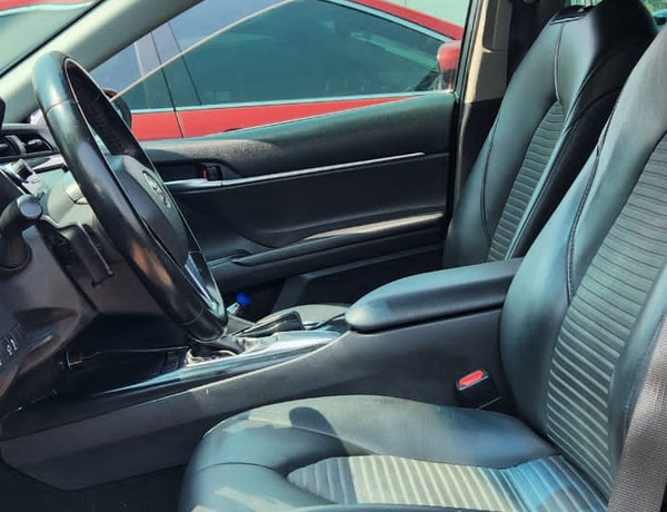 Foreign used 2019 Camry SE for Sale In Abuja