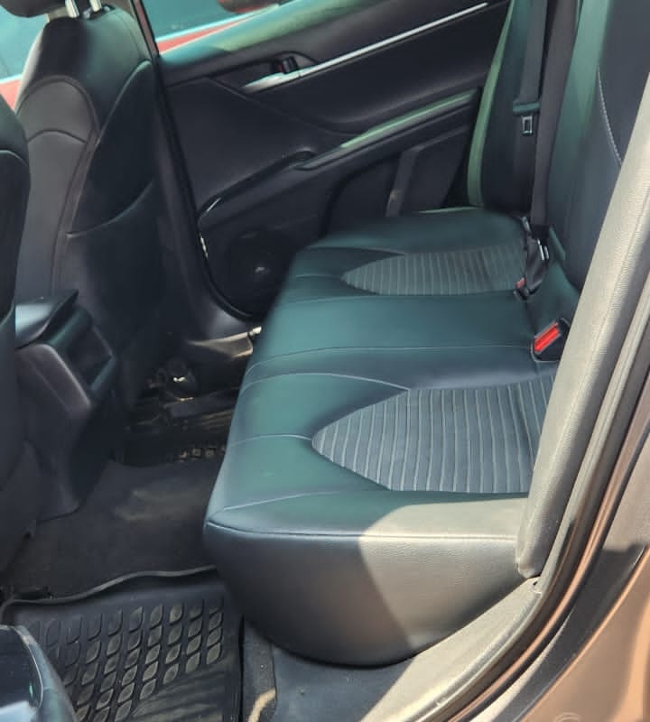 Foreign used 2019 Camry SE for Sale In Abuja image