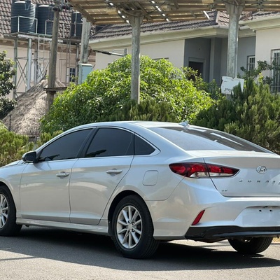 Foreign used 2019 Hyundai Sonata SE for Sale In Abuja