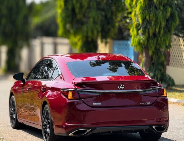 FOREIGN USED 2019 LEXUS ES350 F-SPORT FOR SALE IN ABUJA