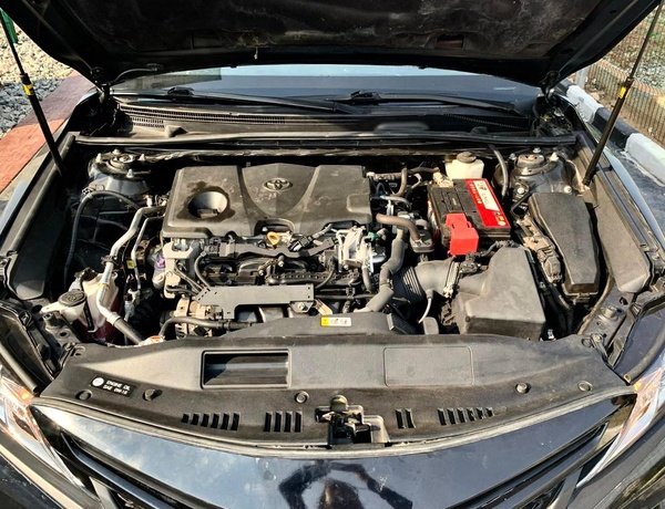 FOREIGN USED 2019 TOYOTA CAMRY SE FOR SALE IN ABUJA