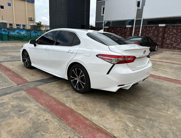 FOREIGN USED 2019 TOYOTA CAMRY SE FOR SALE