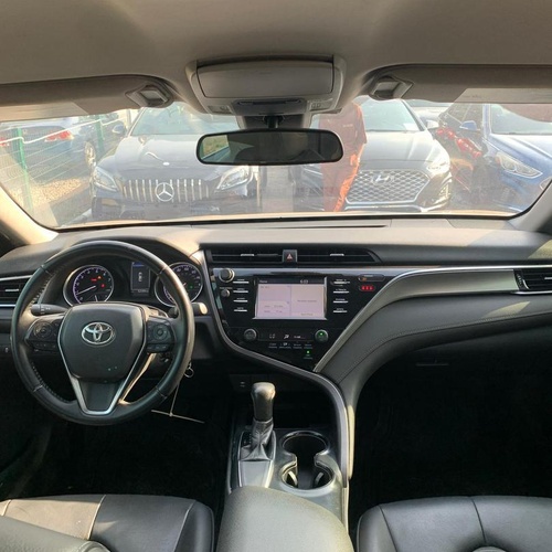 FOREIGN USED 2019 TOYOTA CAMRY SE FOR SALE IN ABUJA