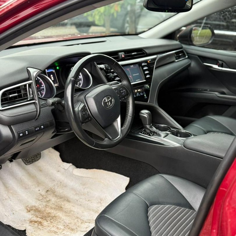 FOREIGN USED 2019 TOYOTA CAMRY SE FOR SALE image