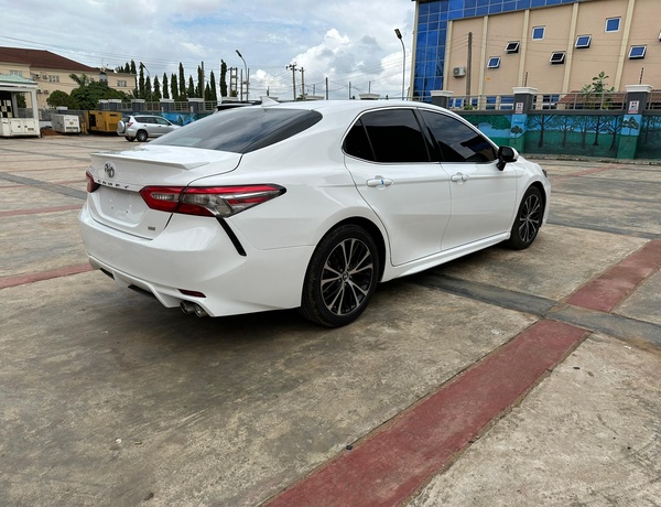 FOREIGN USED 2019 TOYOTA CAMRY SE FOR SALE