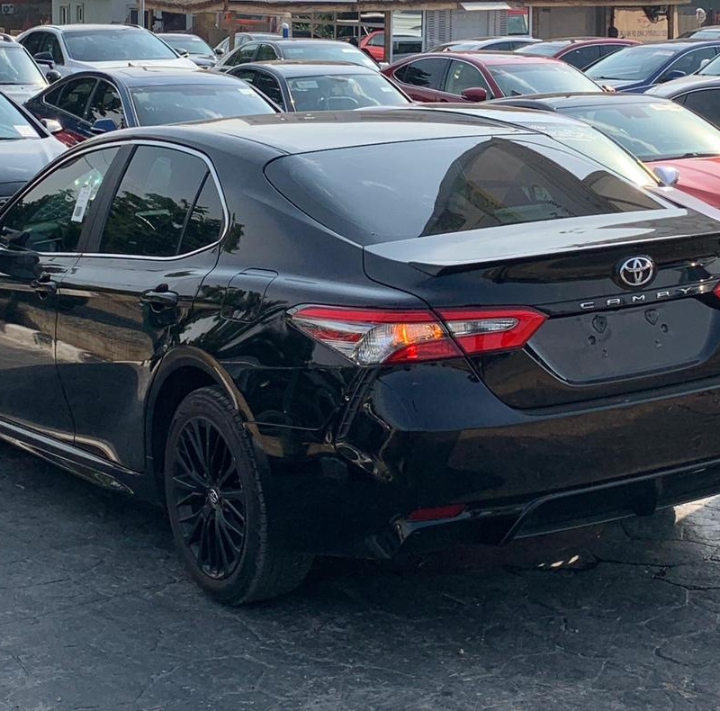FOREIGN USED 2019 TOYOTA CAMRY SE FOR SALE IN ABUJA image