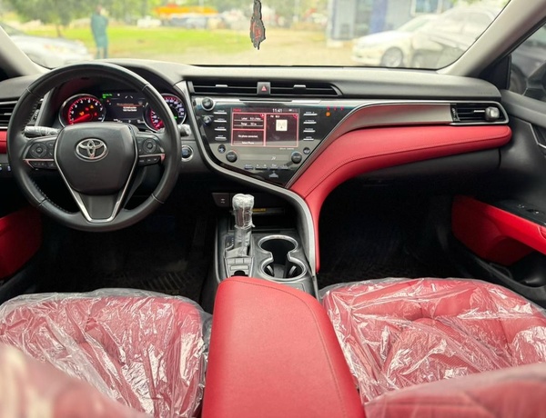 FOREIGN USED 2019 TOYOTA CAMRY XSE FULL OPTION FOR SALE