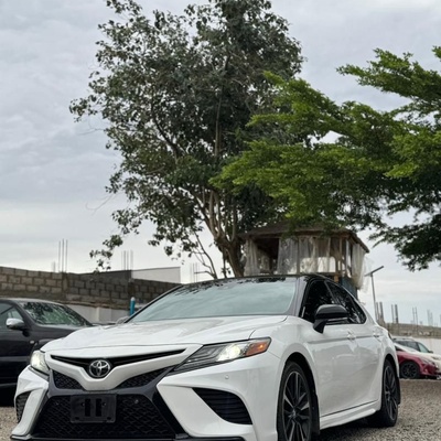 FOREIGN USED 2019 TOYOTA CAMRY XSE FULL OPTION FOR SALE