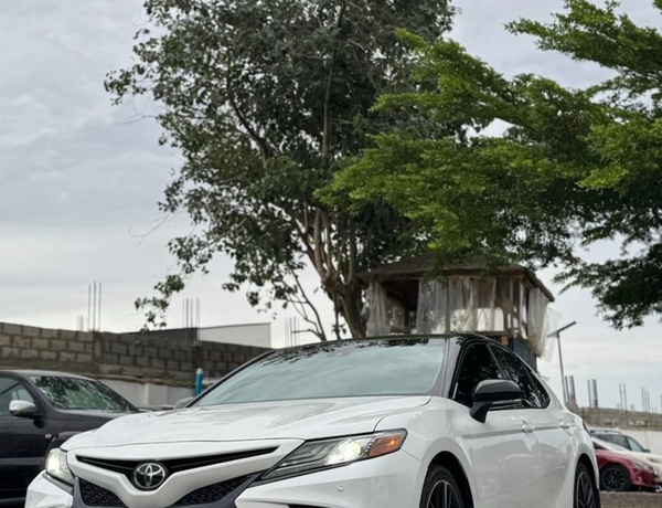 FOREIGN USED 2019 TOYOTA CAMRY XSE FULL OPTION FOR SALE