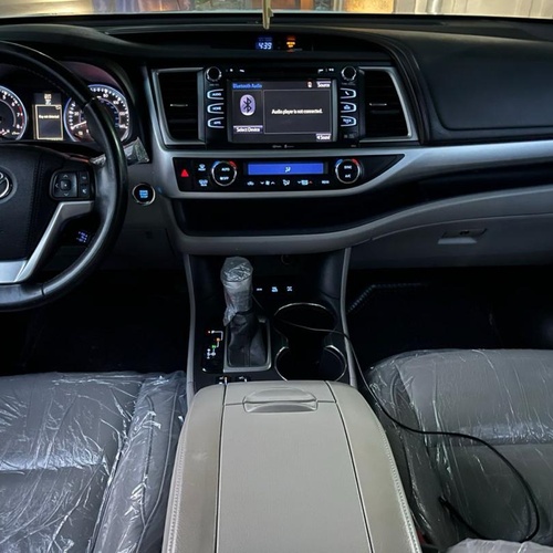 FOREIGN USED 2019 TOYOTA HIGHLANDER XLE FOR SALE IN ABUJA
