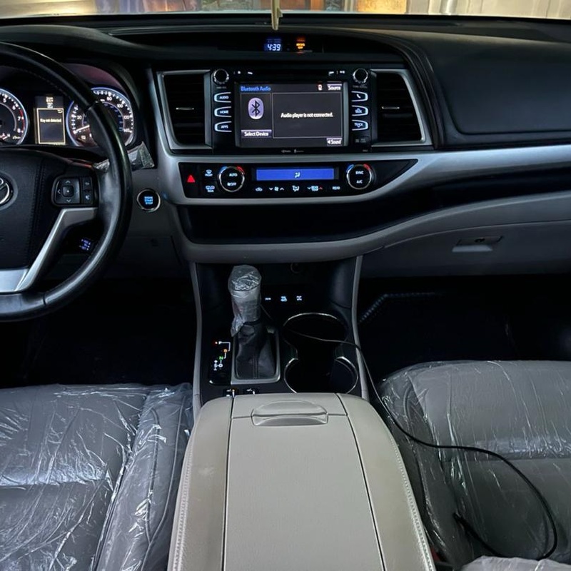 FOREIGN USED 2019 TOYOTA HIGHLANDER XLE FOR SALE IN ABUJA image