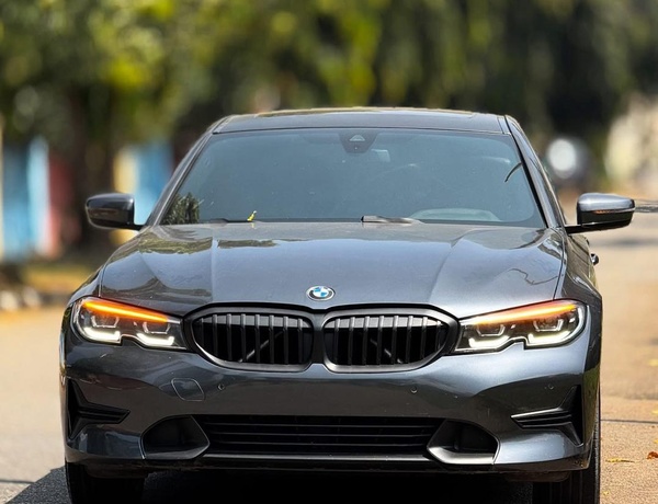 FOREIGN USED 2020 BMW 3 SERIES 330i FOR SALE IN ABUJA