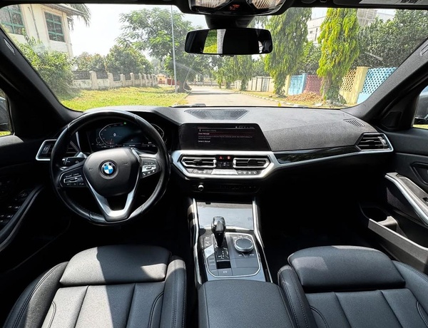 FOREIGN USED 2020 BMW 3 SERIES 330i FOR SALE IN ABUJA
