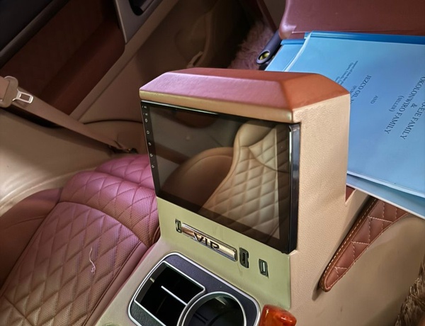 FOREIGN USED 2020 BULLETPROOF TOYOTA LAND CRUISER VIP FOR SALE IN ABUJA