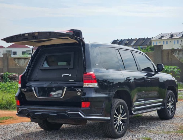 FOREIGN USED 2020 BULLETPROOF TOYOTA LAND CRUISER VIP FOR SALE IN ABUJA