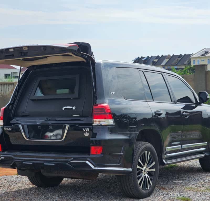 FOREIGN USED 2020 BULLETPROOF TOYOTA LAND CRUISER VIP FOR SALE IN ABUJA image
