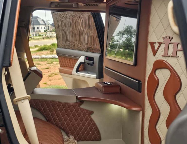 FOREIGN USED 2020 BULLETPROOF TOYOTA LAND CRUISER VIP FOR SALE IN ABUJA