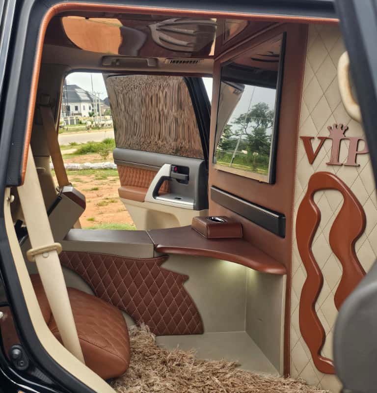 FOREIGN USED 2020 BULLETPROOF TOYOTA LAND CRUISER VIP FOR SALE IN ABUJA image