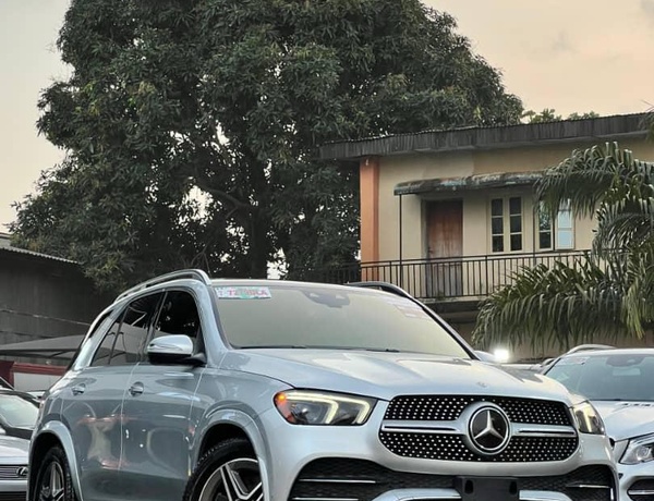 FOREIGN USED 2020 MERCEDES BENZ GLE450 FOR SALE IN LAGOS