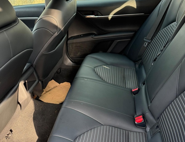FOREIGN USED 2020 TOYOTA CAMRY SE FOR SALE
